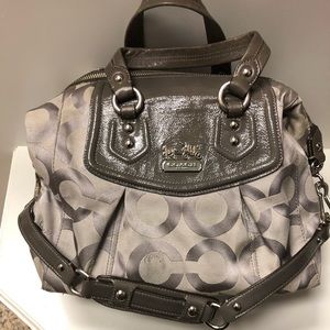 Grey Coach Bag 💼 ❤️